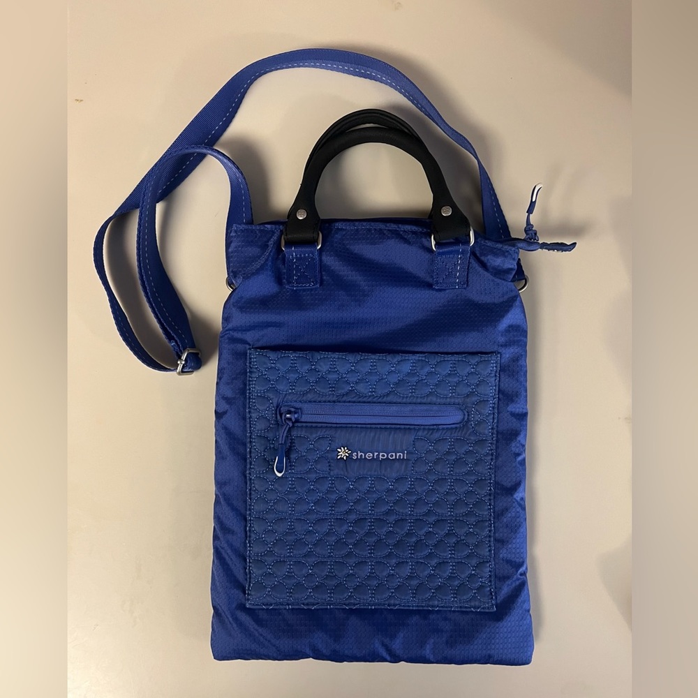 Sherpani Chloe bag.